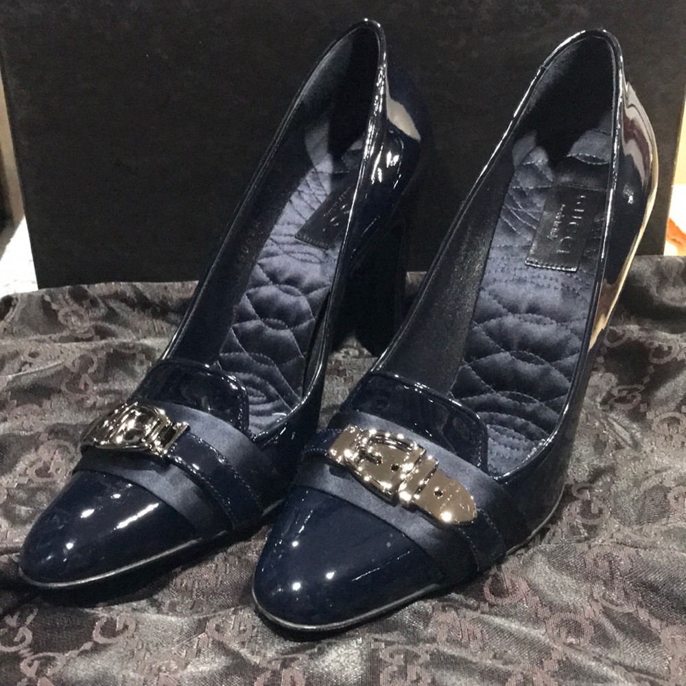 Gucci pumps